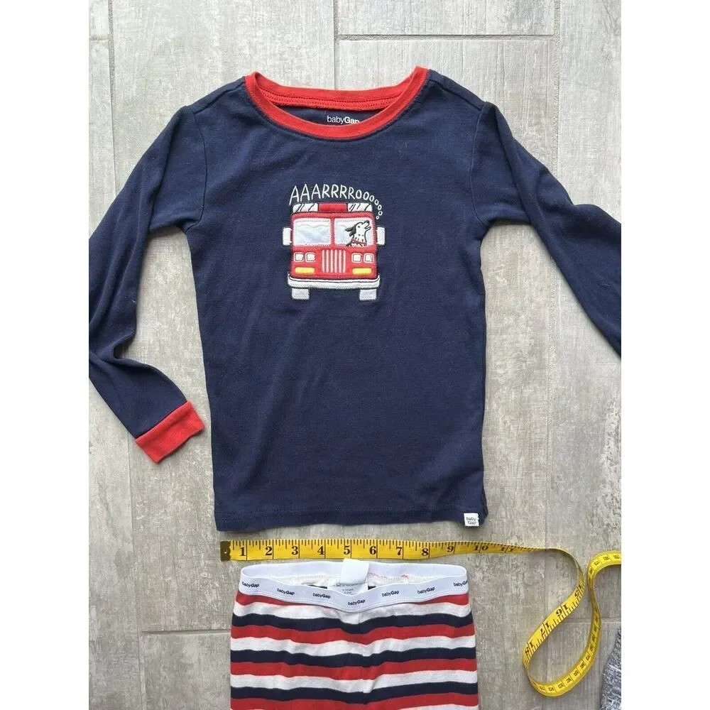 Baby Gap Toddler Boys 2 Piece Pajama Set Pjs Firefighter Firetruck Cotton 5T 5